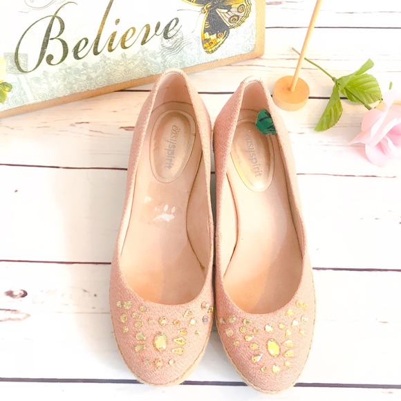 💕 Beautiful pink platform pumps shoes  👠size 7.5 - Picture 2 of 4